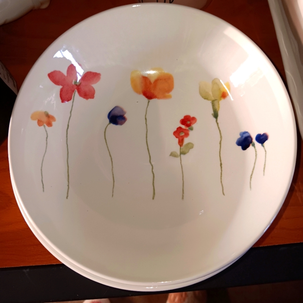 Royal Stafford serving bowl. Blends with Rae Dunn Mothers Day design
